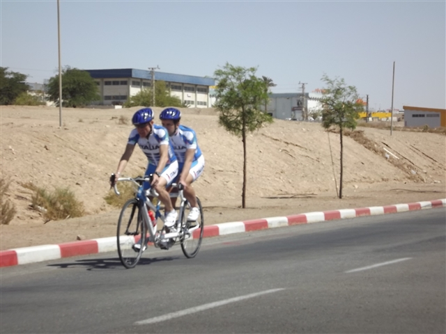 alberto e claudio eilat  in bici  2